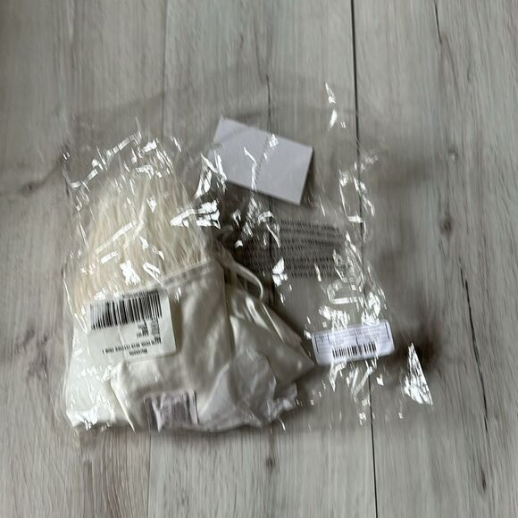 ENDLESS ROSE SATIN COWL NECK TOP WITH FEATHER WHITE S NWT in packaging - Picture 6 of 9